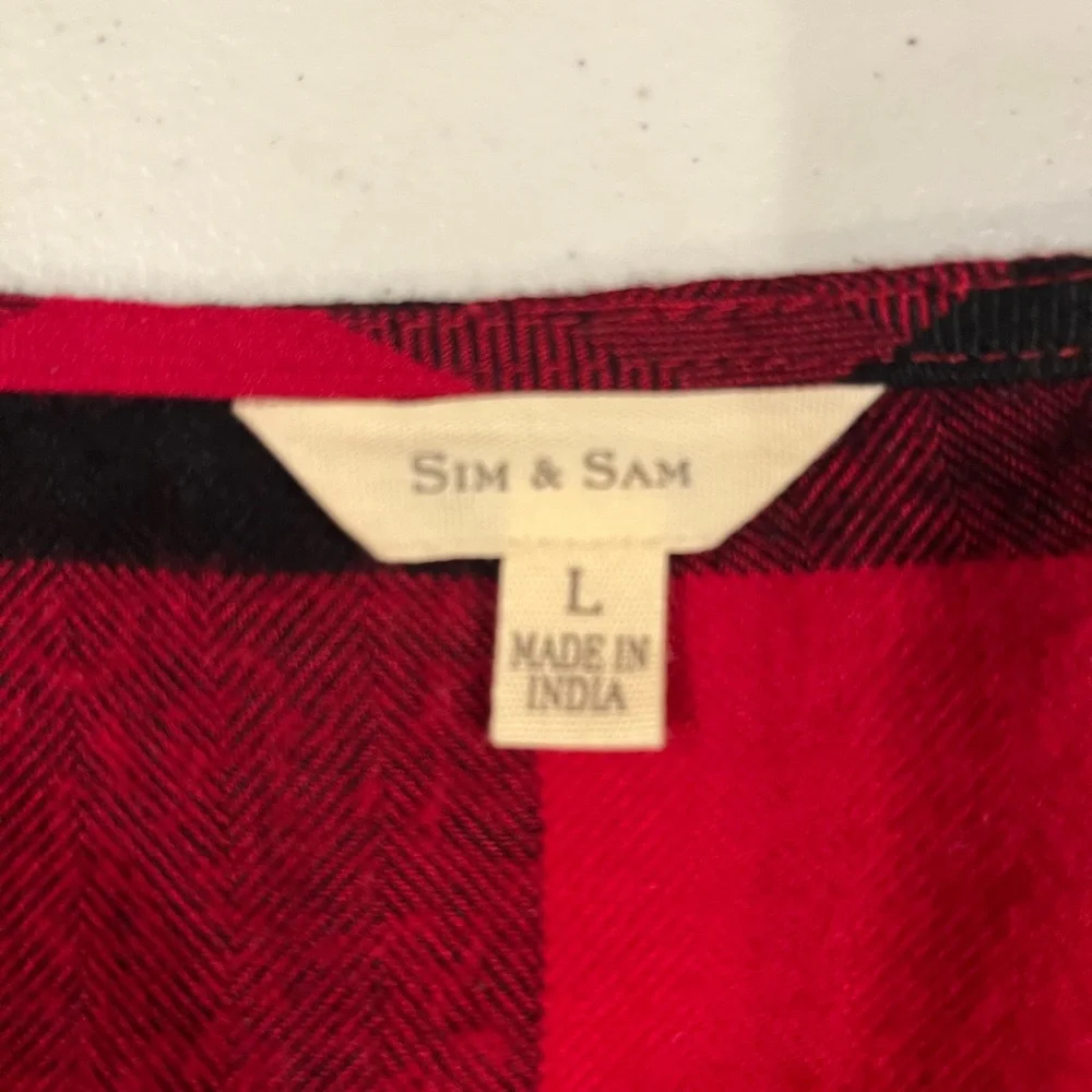Sim & Sam Buffalo Plaid Red and Black Women's Top. Size large
